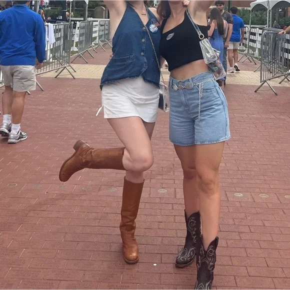 Frye Women's Campus Boots - Picture 9 of 9